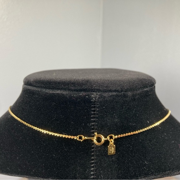 Vintage Gold Plated Butterfly Pendant Necklace 18” Gift - Picture 3 of 10